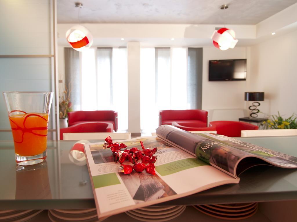 Hotel Garni Corallo Torbole Sul Garda Екстериор снимка