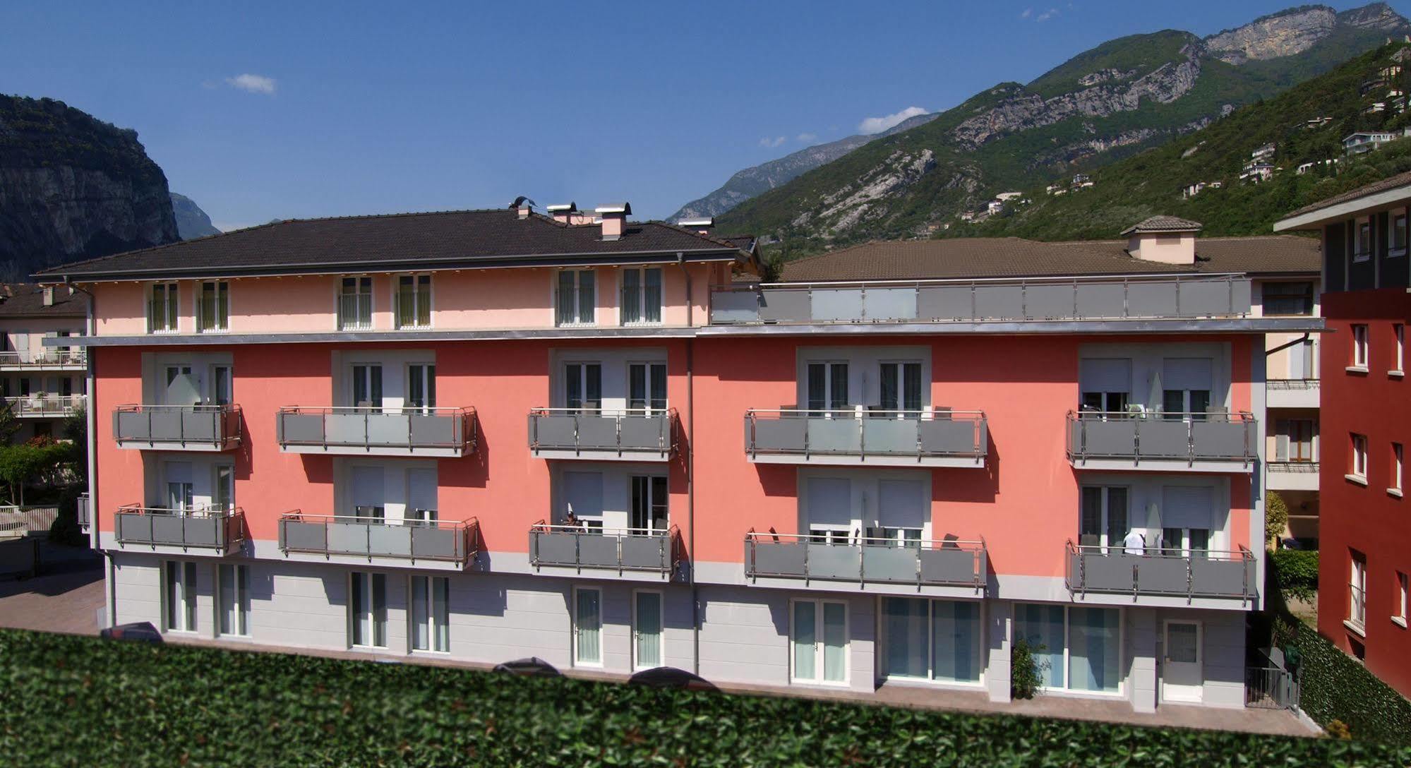 Hotel Garni Corallo Torbole Sul Garda Екстериор снимка